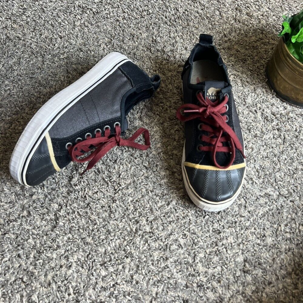 Sorel Black and Burgundy Sneakers